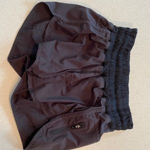 Tracker V lululemon shorts